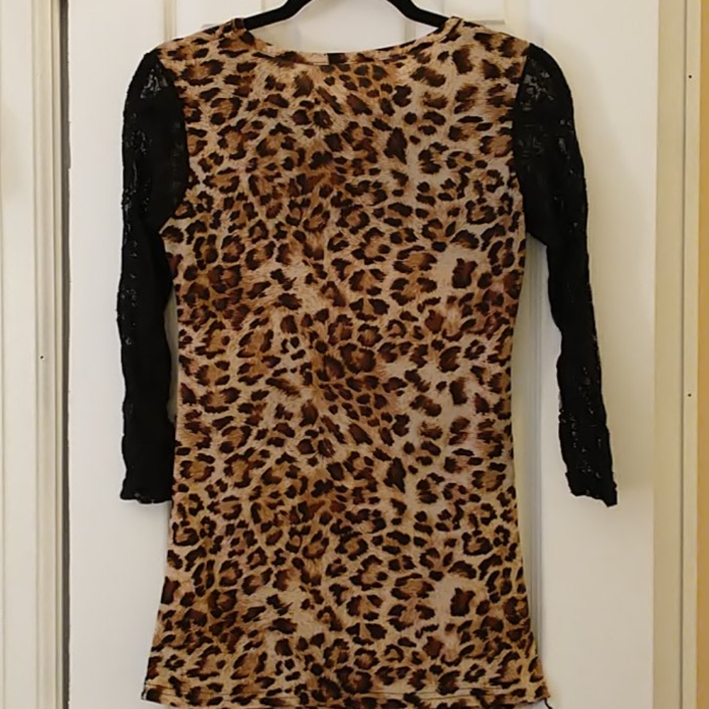 Tunic - Picture 4 of 5